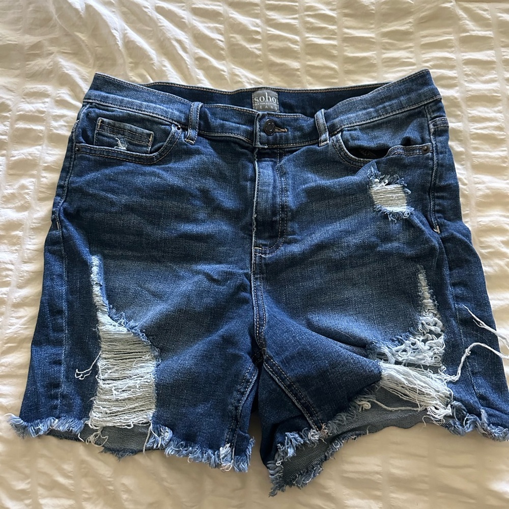 SoHo New York & company riped Jeans size 10